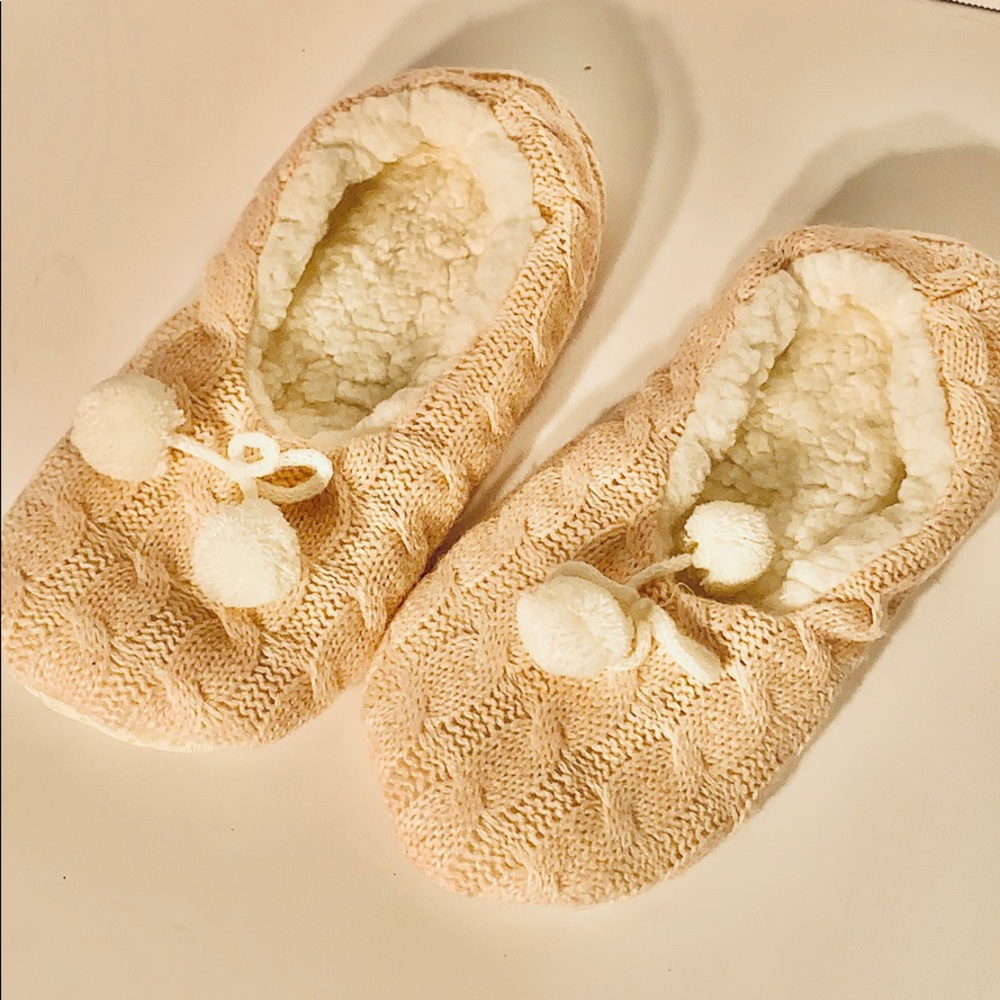 Loft knit slippers